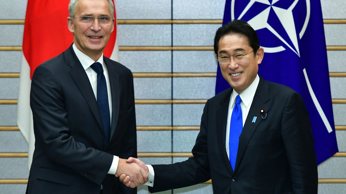NATO otevře v Japonsku styčnou kancelář. Čínu to může ještě více přiblížit k Rusku